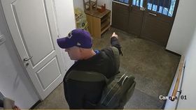 Alexandru a mărturisit de ce și-a incendiat mătușa în scara unui bloc din Capitală. Bărbatul și-ar fi premeditat fapta